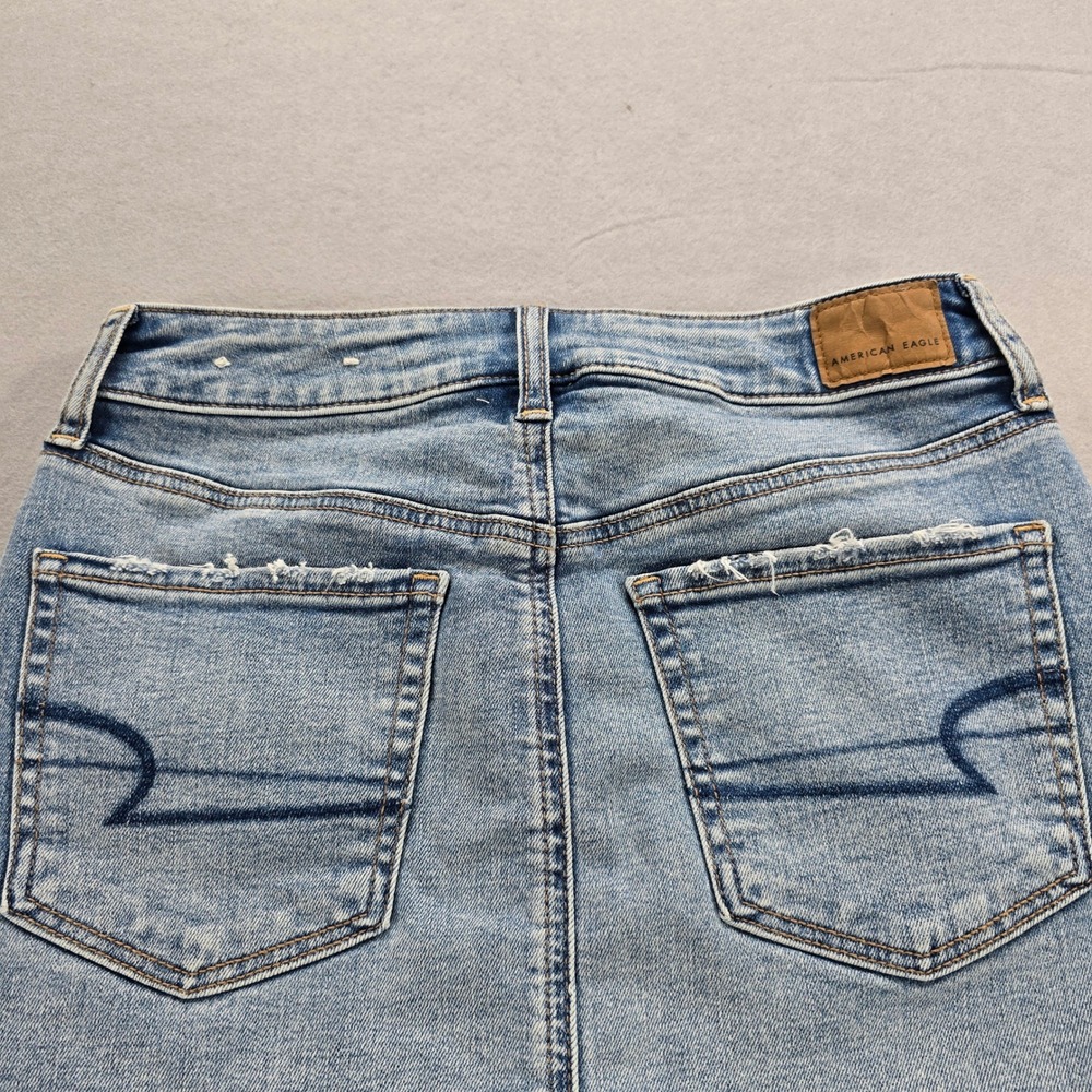 American Eagle Super Stretch Distressed Denim Mini Skirt Light Wash Size 6 - Picture 5 of 8